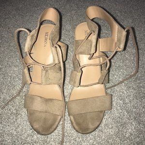 beige block heel shoe
